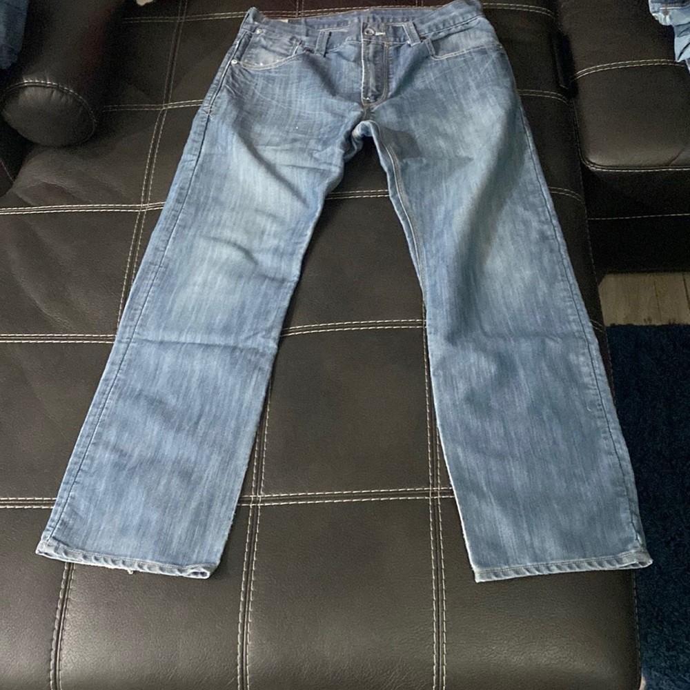 Vintage Levi’s 514 slim straight light wash jeans 34x30